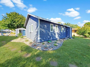 The Canal Cottage off West Lake Okoboji